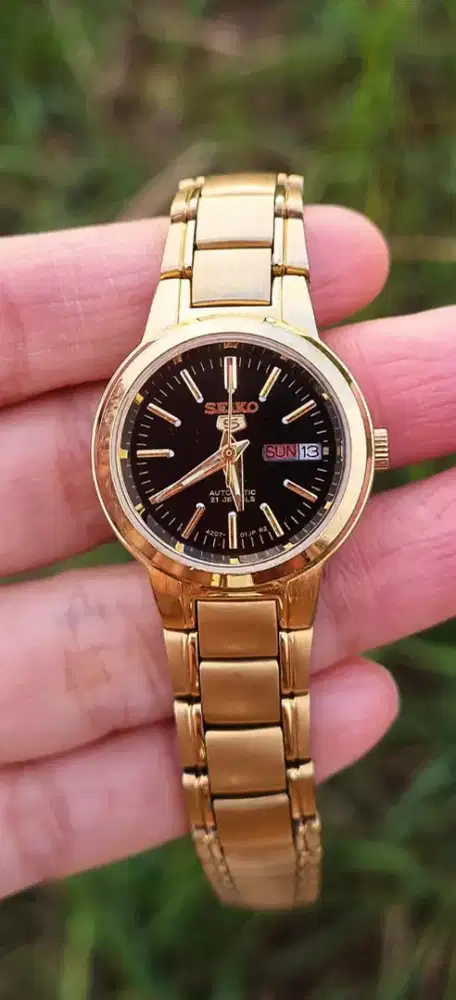 Jam Tangan Pria Klasik Gold Tone Dial Hitam Day-Date 21 Jewels