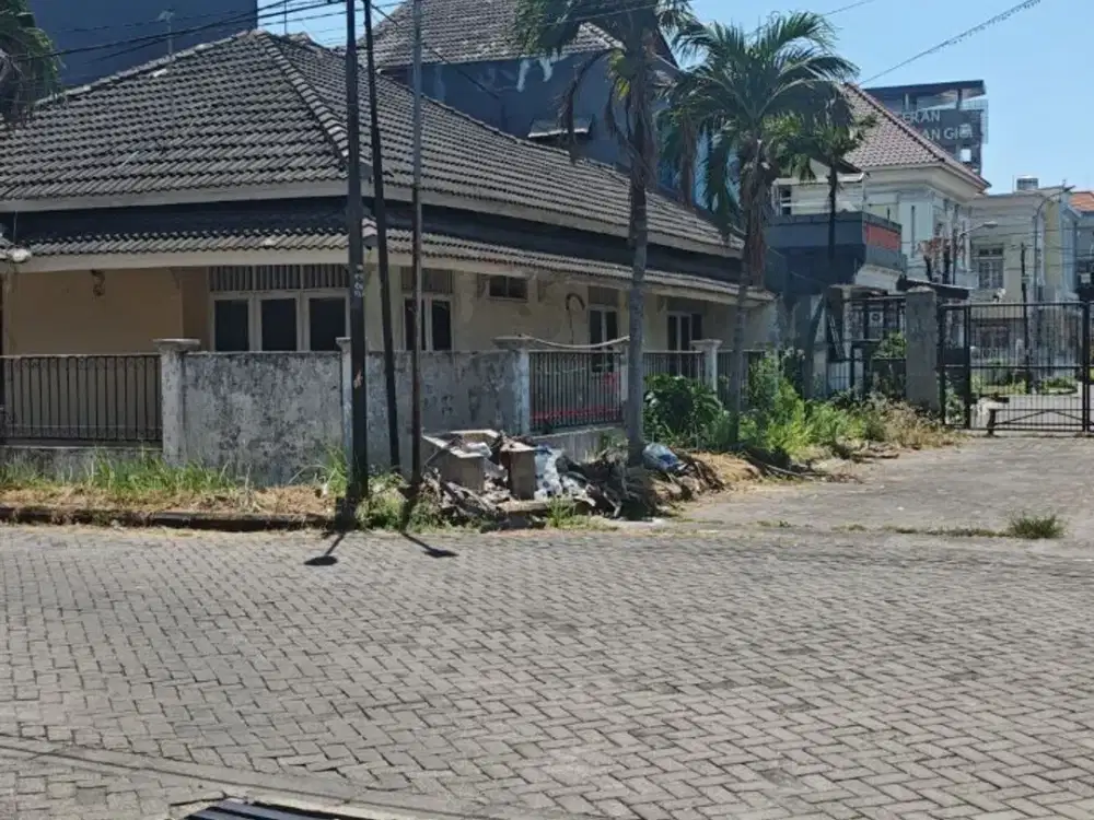 Rumah Siwalankerto Permai hitung tanah Hadap Selatan (Hook) Row Jalan 2,5 Mobil