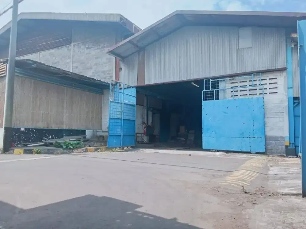 Gudang Luas 1 Hektar di Raya Taman Sidoarjo  Lokasi Strategis, Siap Pakai!