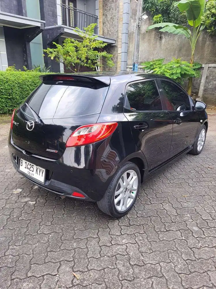 Jual Cepat !! Mazda  2 Sport matic 2012 Bensin