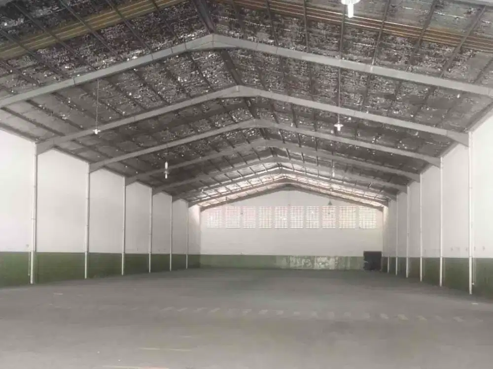Di sewa gudang dalam kawasan industri mm2100 luas 1500 m2 di mm2100 tambun Bekasi