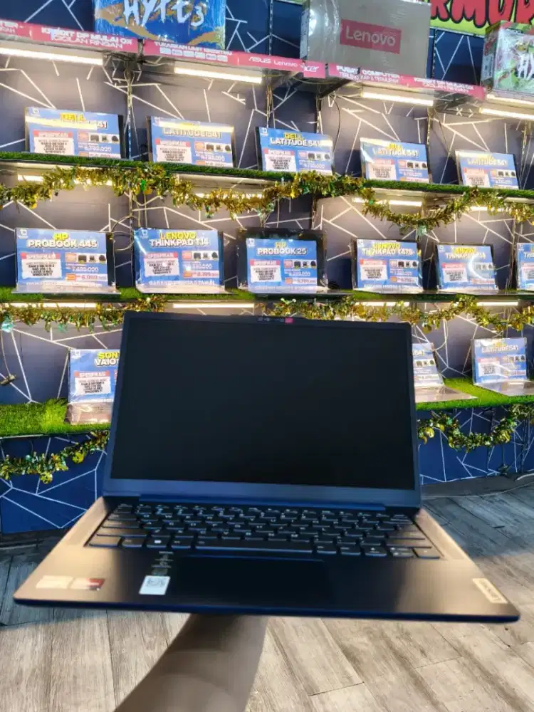LENOVO IDEAPAD RYZEN 3 RAM 8GB SSD 512GB SIAP PAKAI