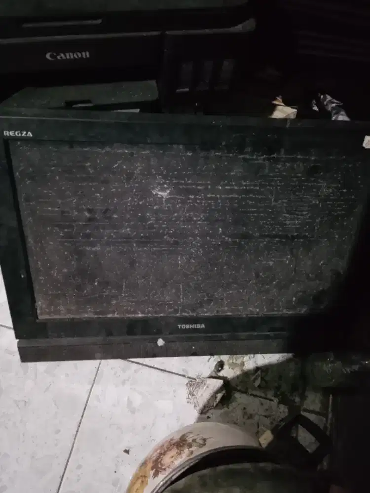 Tv rusak. Dicari