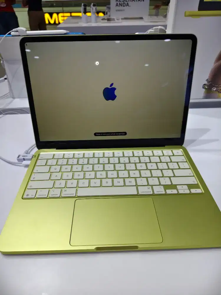 Macbook Neo cicilan modal ktp aja