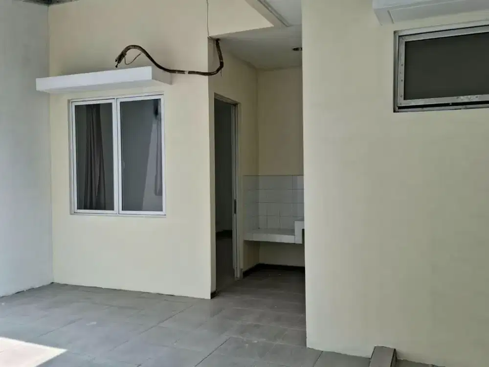 DISEWAKAN Rumah Cluster 2 Lantai yang Siap Huni, Rapi dan Bersih serta Strategis di Cluster La Seine, Jakarta Garden City, Cakung