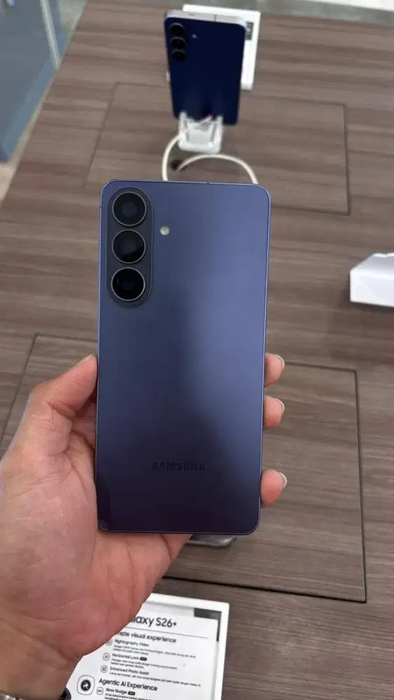 Samsung galaxy s26+