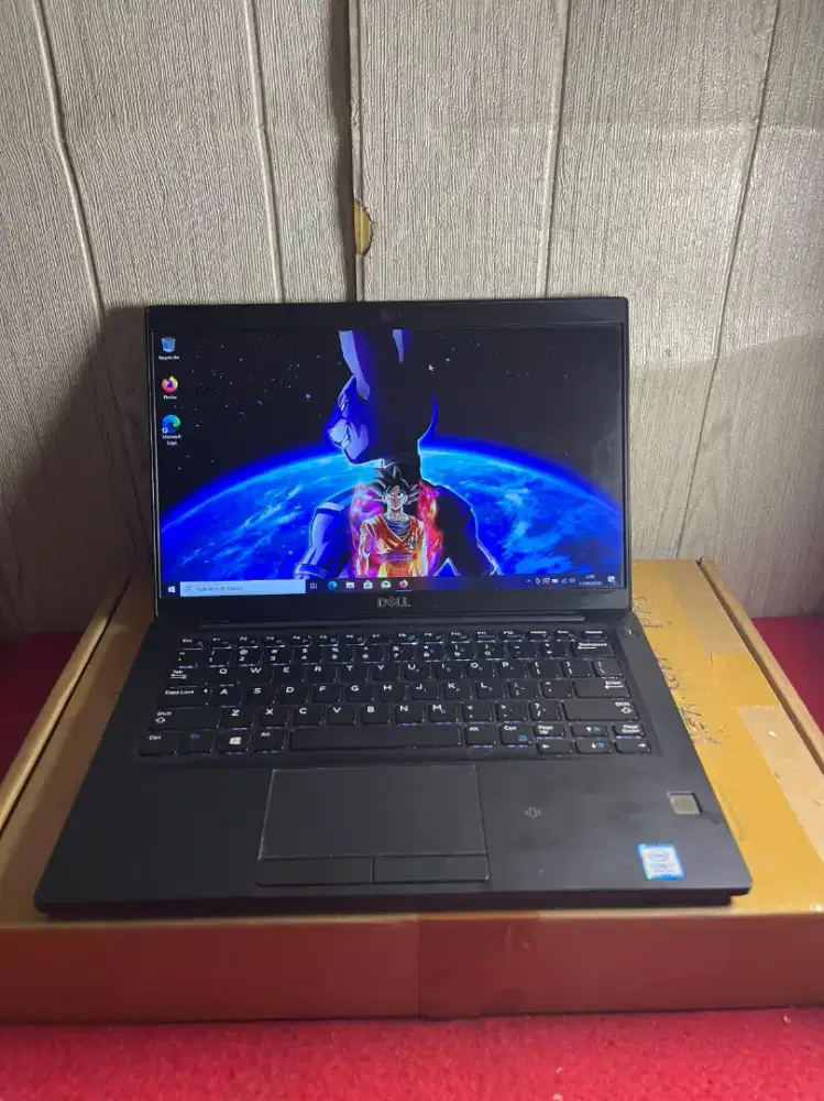 DELL LATITUDE 7390 CORE i7 GEN 8 RAM 8GB SSD 128GB