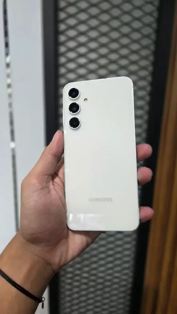 SAMSUNG S23 FE 8+256