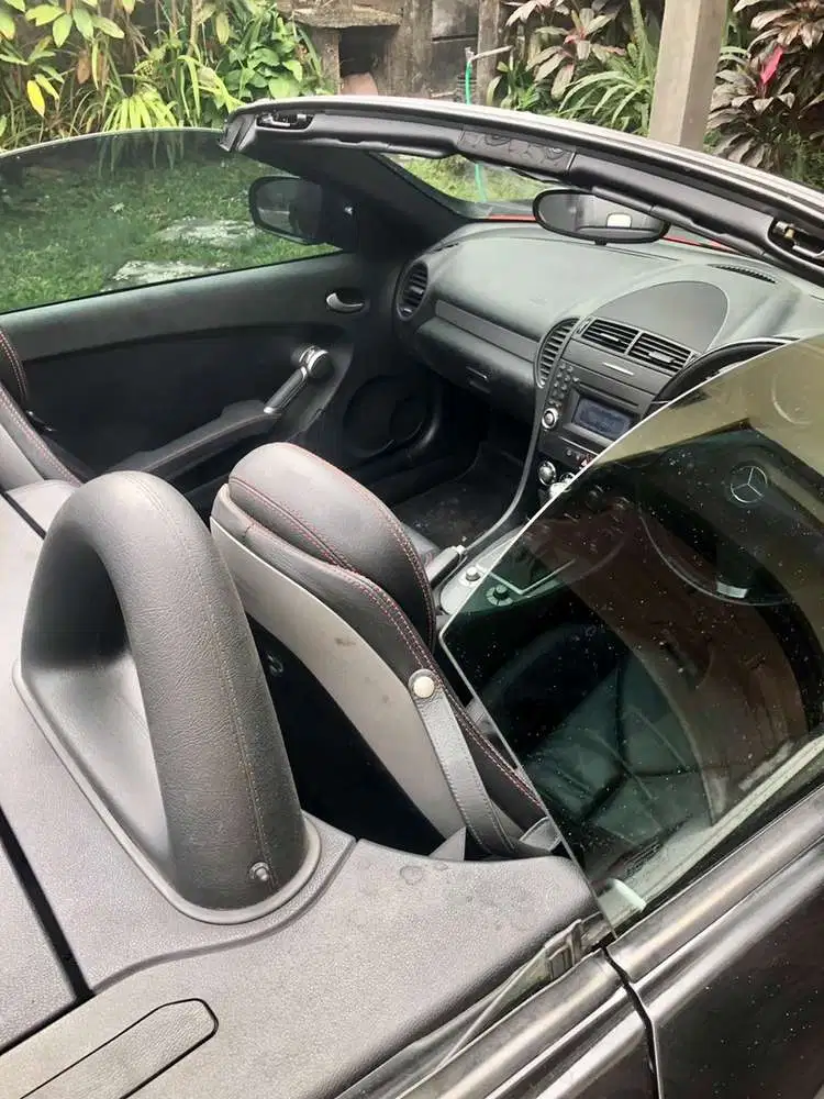 Mercedes-Benz SLK200 2010 Bensin