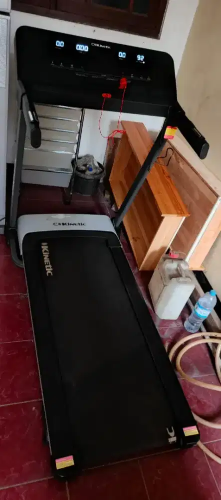 Treadmill kinetic