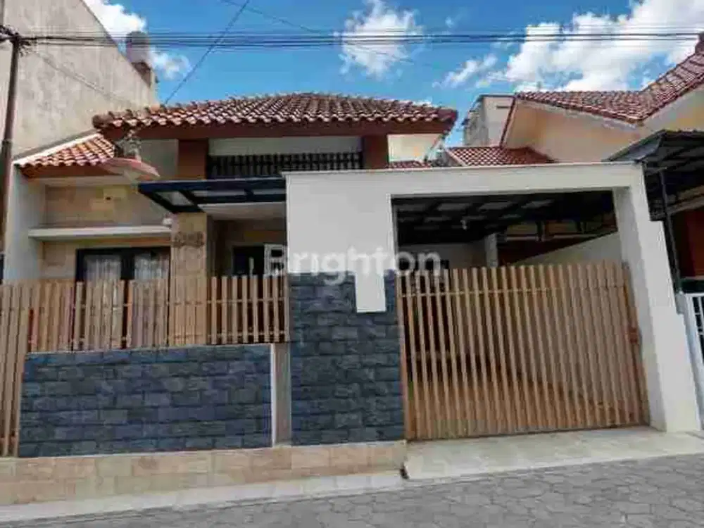 DIJUAL RUMAH SIAP HUNI DEKAT KAMPUS UPN DAN TOL MAGUWOHARJO DI
PERUM BUKIT PERMATA INDAH