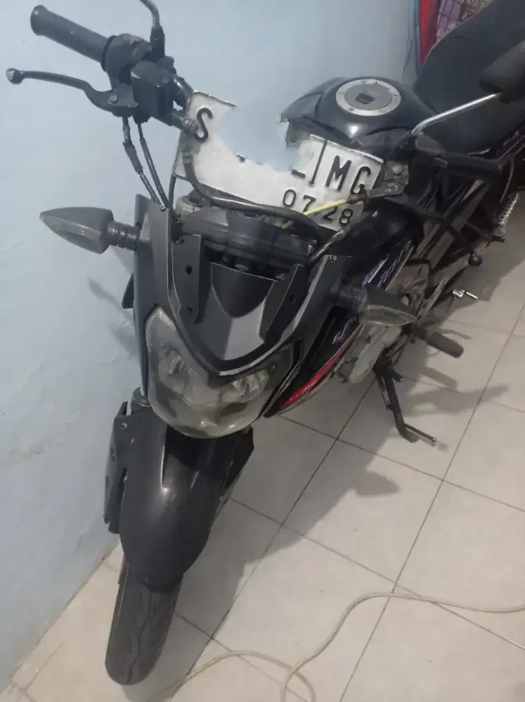 Yamaha vixion warna hitam
