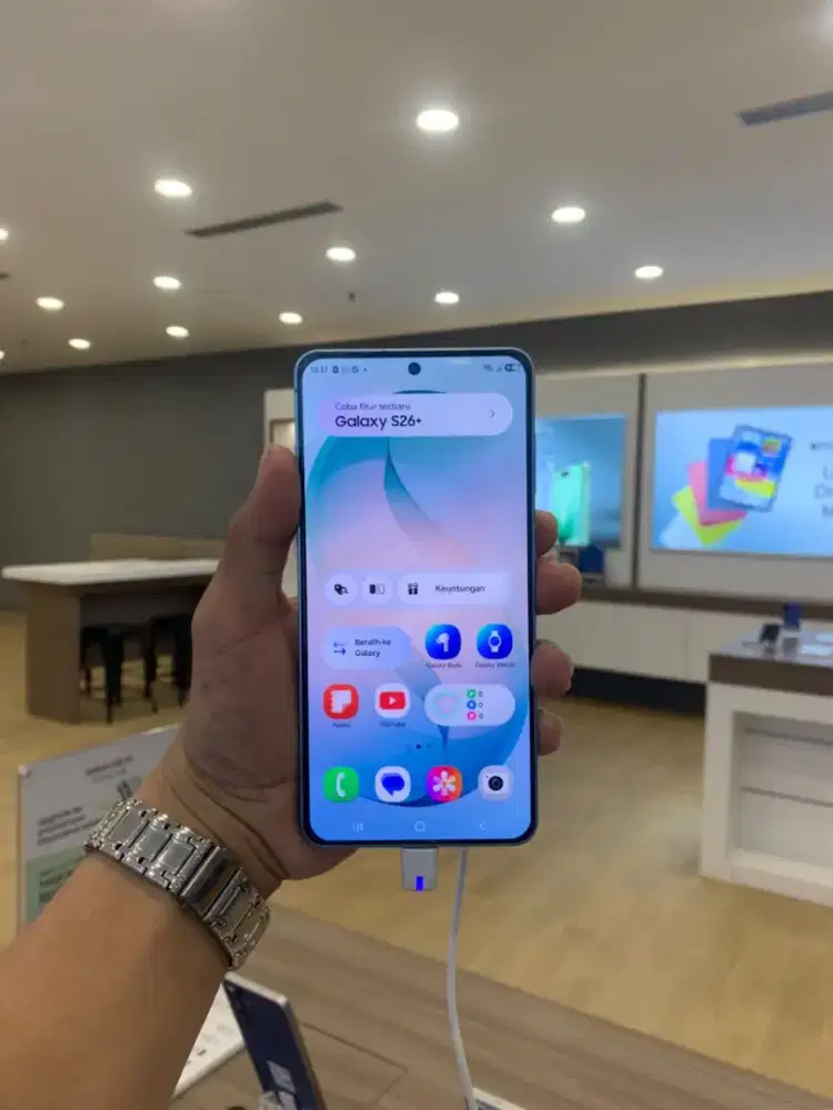 SAMSUNG GALAXY S26+