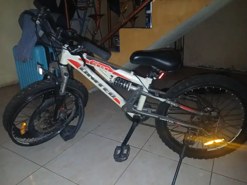Sepeda anak laki