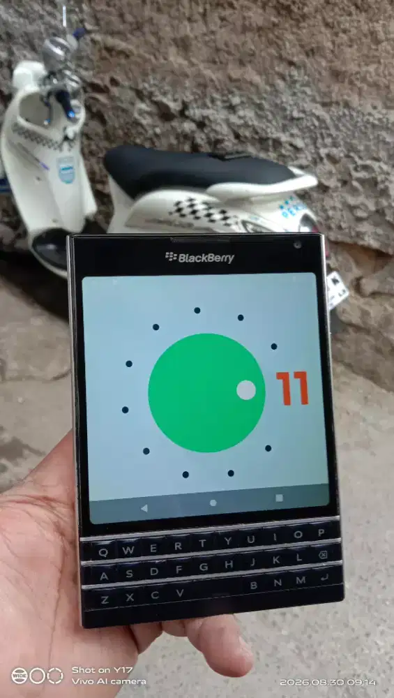 BLACKBERRY PASSPORT ANDROID 11