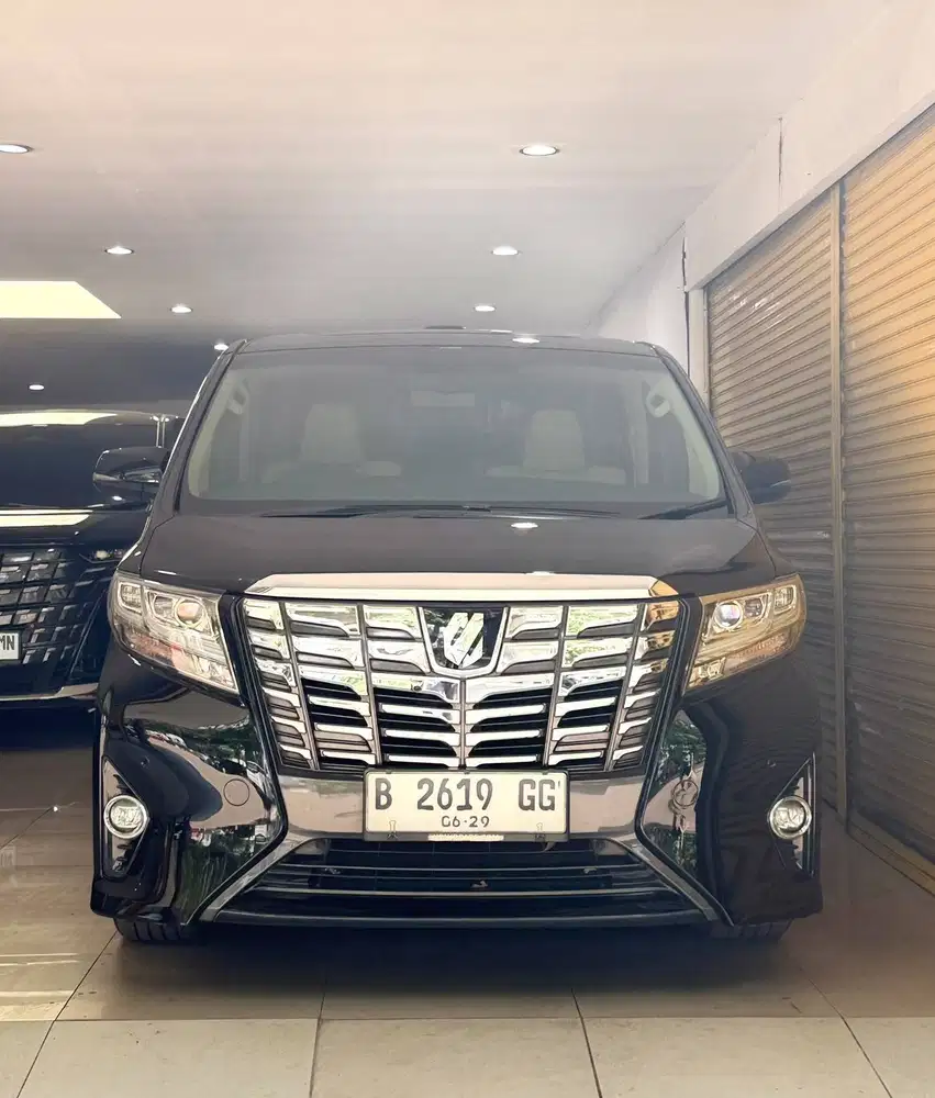 Kilometer 24rb Toyota Alphard 2.5 G ATPM 2015 June Hitam Vieta Motor