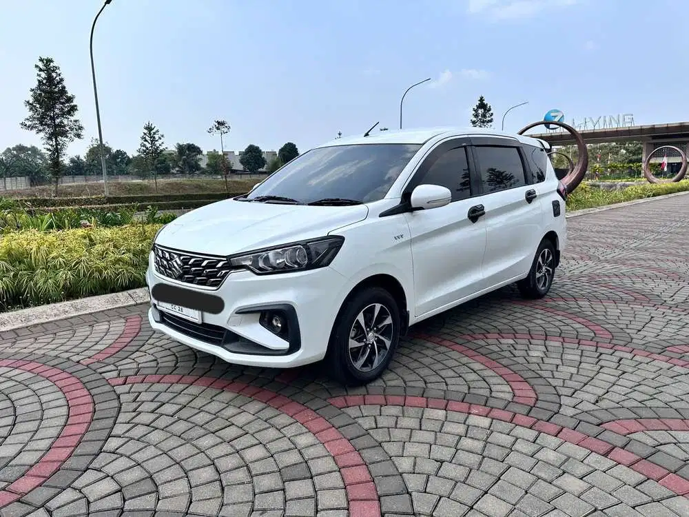 Suzuki Ertiga GX Hybrid Matic 2023 Putih Istimewa Siap Pakai TDP 15jt