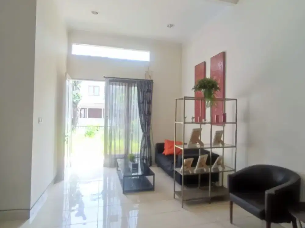 Rumah Bagus 2Lt Siap Huni Strategis di Taman Himalaya Lippo Karawaci