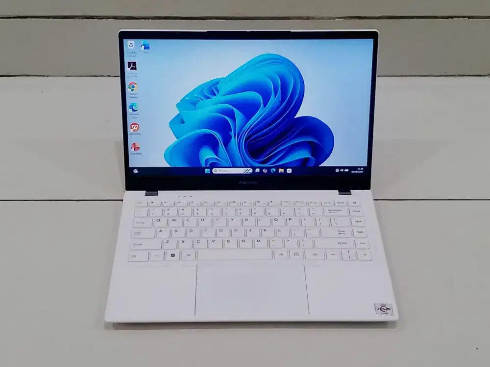 ADVAN Soulmate X AMD Athlon RAM 8/SSD 128GB LikeNew baru tes nyala aja