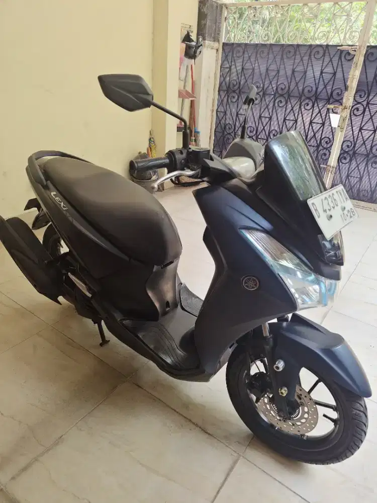 Lexi 125 biru keyless 2018