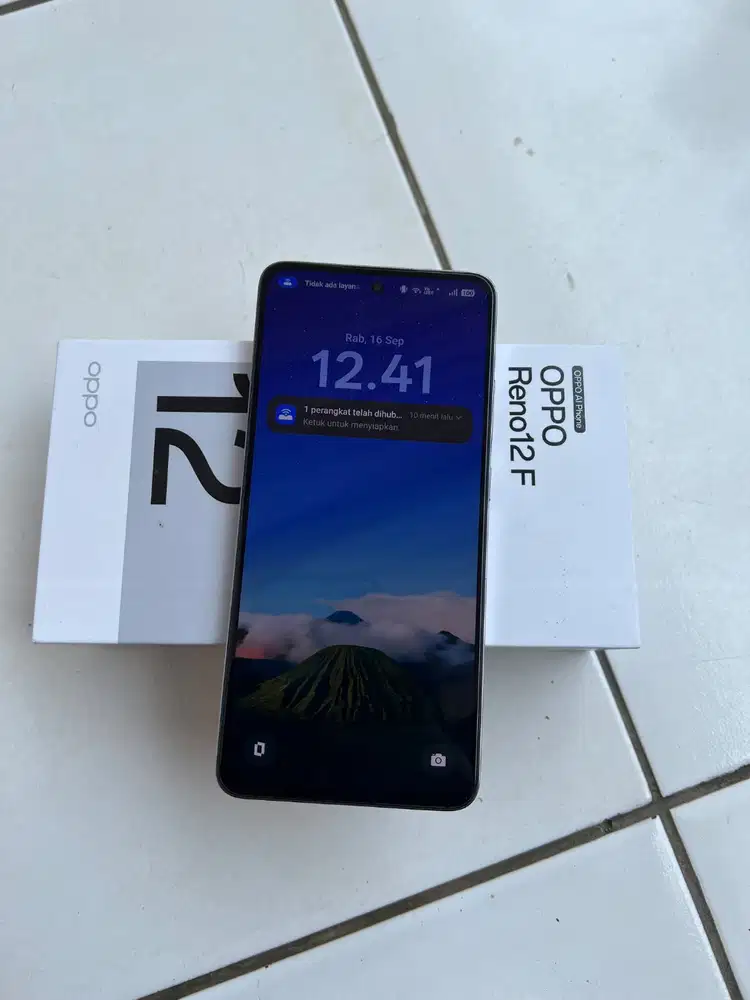 OPPO Reno 12f baru jarang di pake karna punya bnyak hp