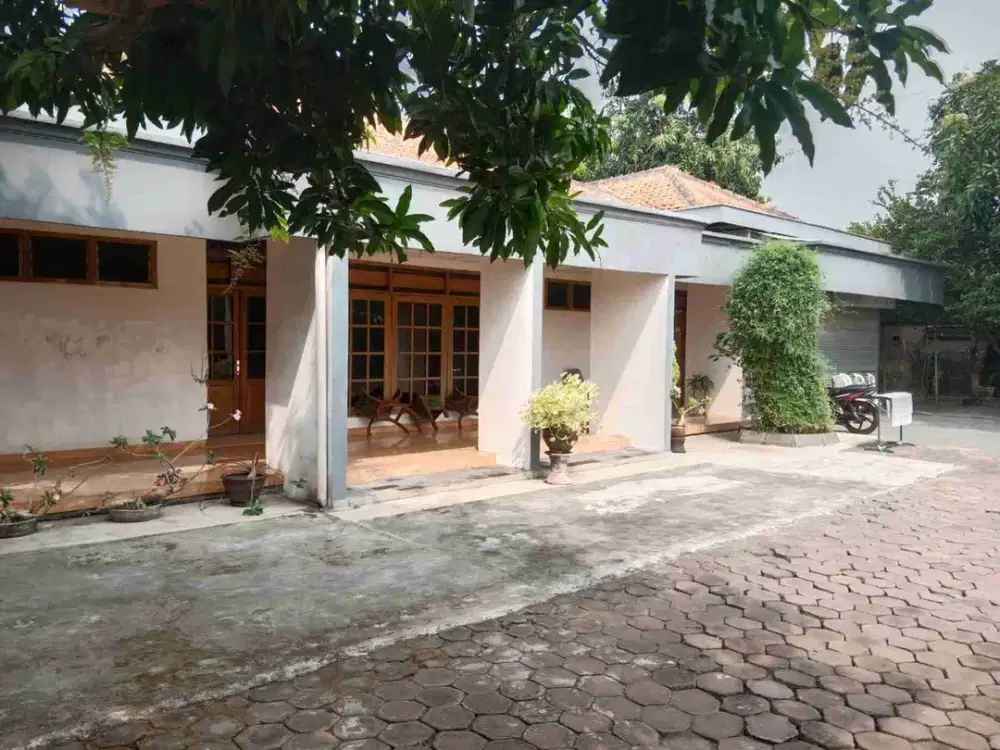 Rumah besar 2 lantai Tipe 500/900 dekat jalan raya Telukan Grogol Sukoharjo :