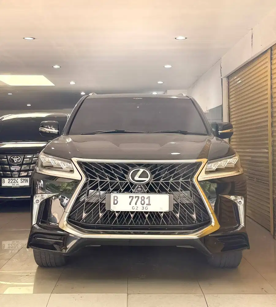 Km 35.000 Lexus LX 570 F Sport 2020 February Hitam RX350 23 RX350 24