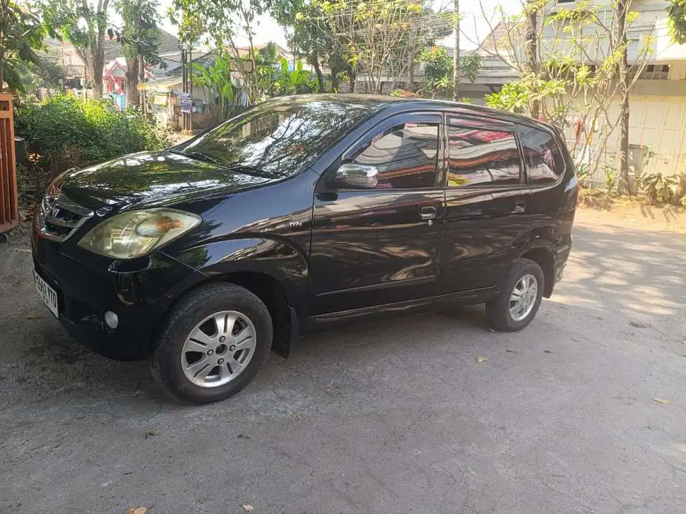 Toyota Avanza 2010 Bensin