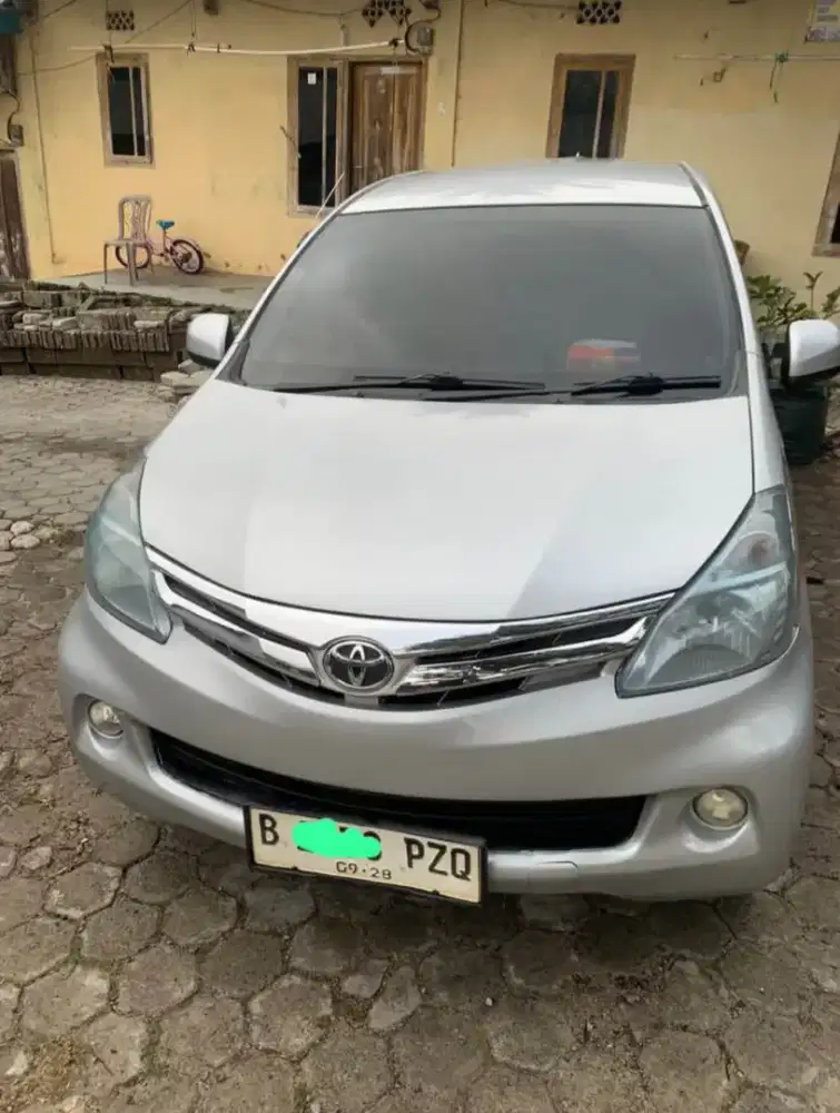Avanza E 2013 doble airbag