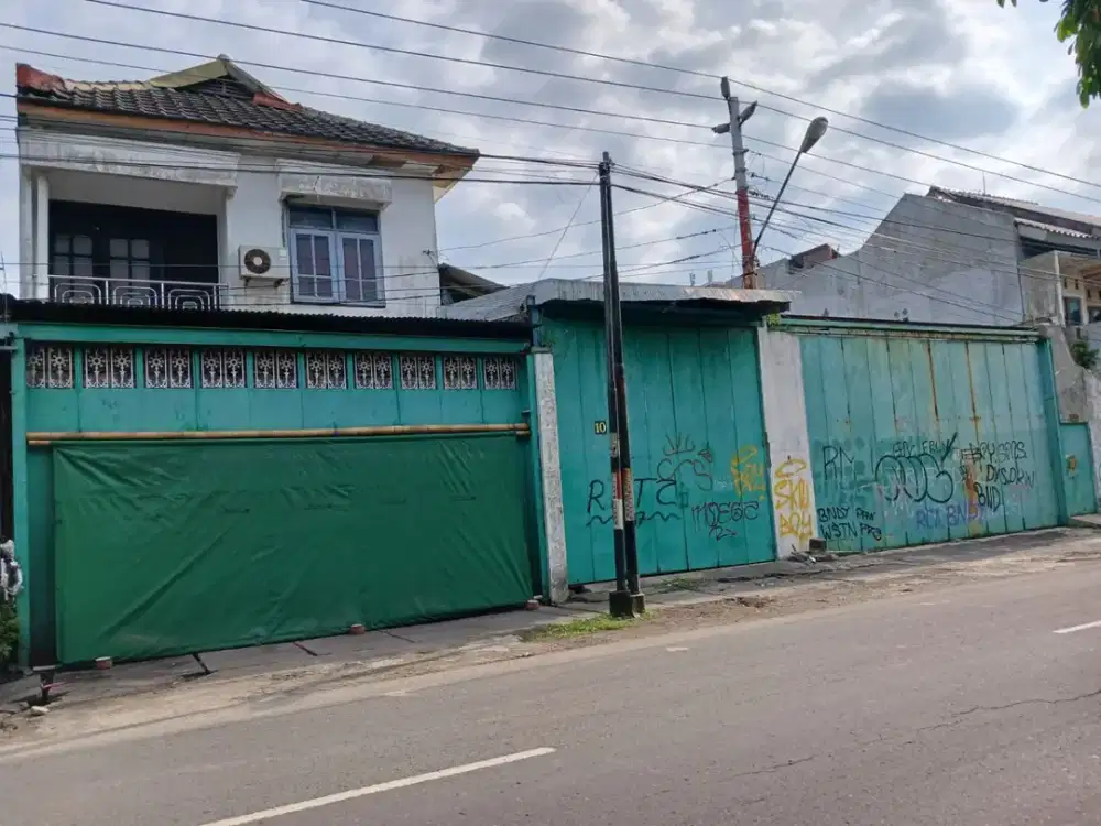 Rumah dijual di Jl Basuki Rahmat Kerten Solo cocok untuk kantor