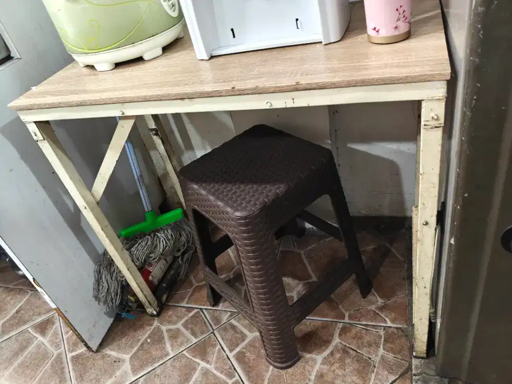 Perabot untuk jualan makanan