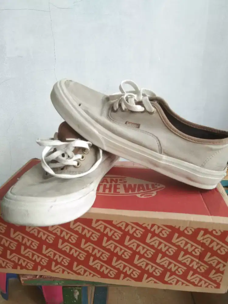 Jual cepat yg ORI2 aja Vans Authentic Cream×Brown & Boots Asos size 42