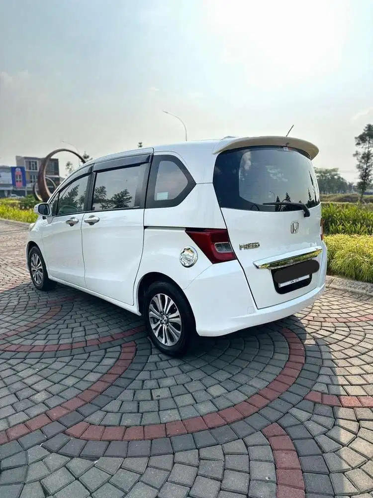Honda Freed PSD AC Double Blower 2013 Putih Istimewa TDP 15jt