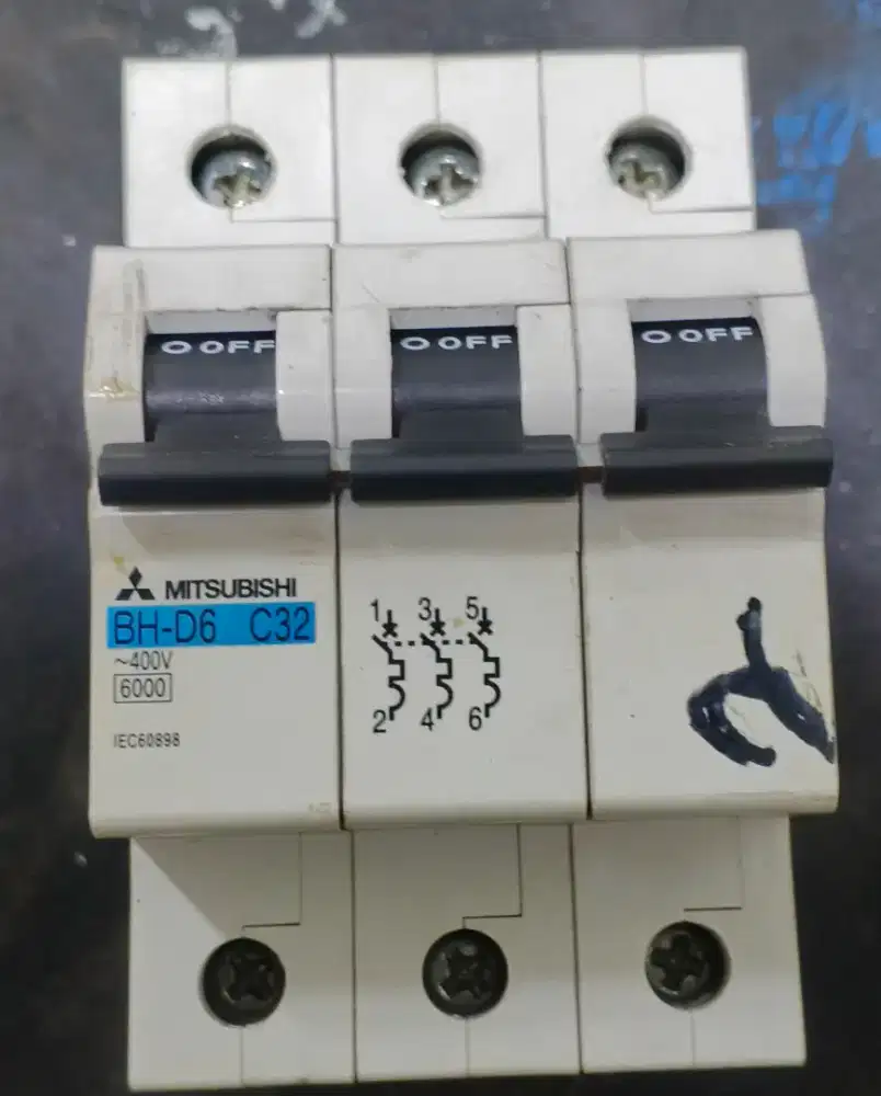 MCB 3 phase 32 Ampere