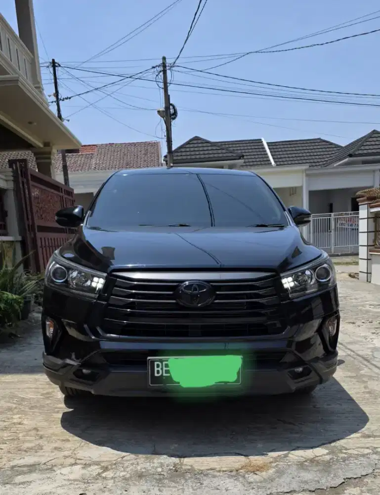 Kijang Innova 2.4 Venturer AT Diesel