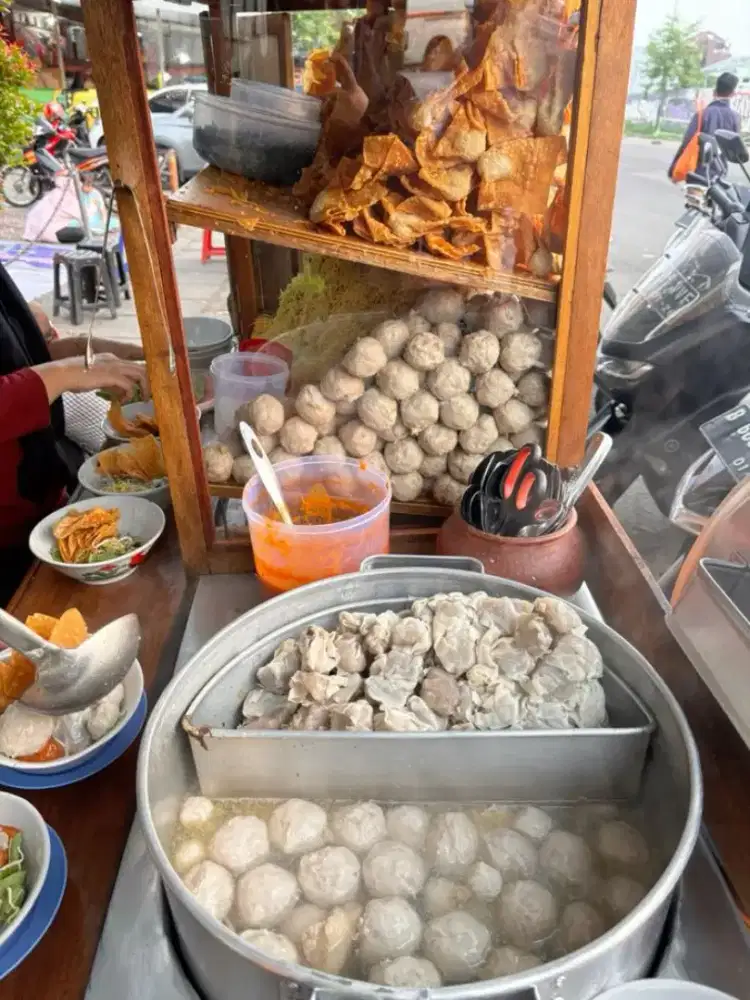 lowongan kerja laki laki/jualan bakso/f&b/waiter/dibutuhkan laki laki