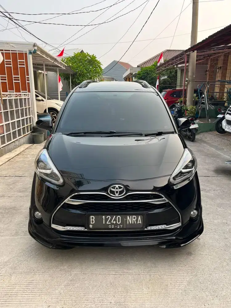 Toyota Sienta Q CVT 2016