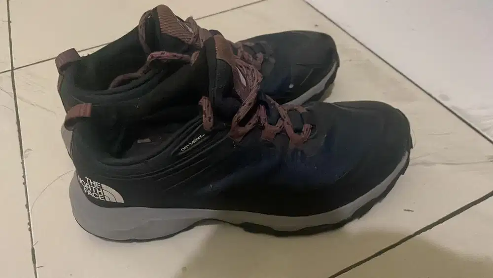 the north face sepatu hiking , running