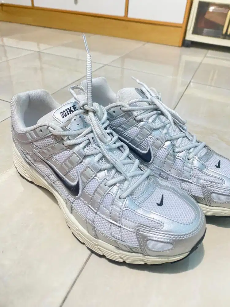 NIKE P-6000 METALLIC SILVER ORIGINAL SIZE 44 FULLSET BOX