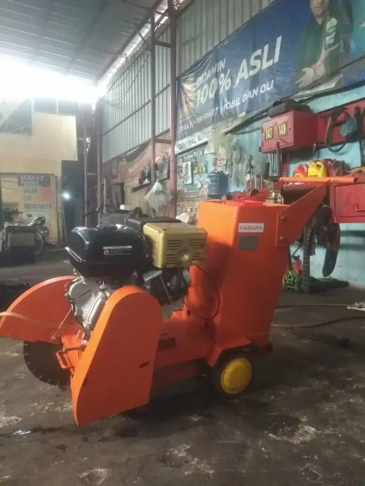 Mesin Concrete cutter mesin potong beton jalan