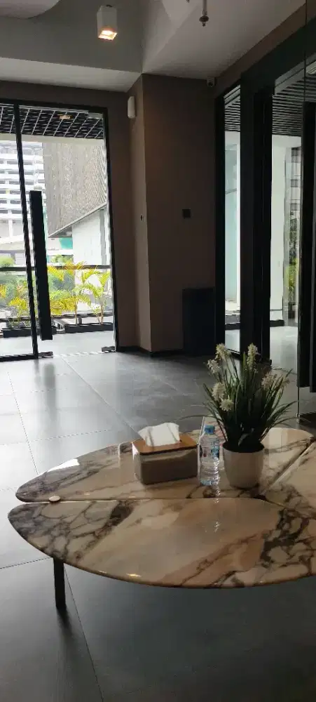 Asisten rumah tangga ,menginap