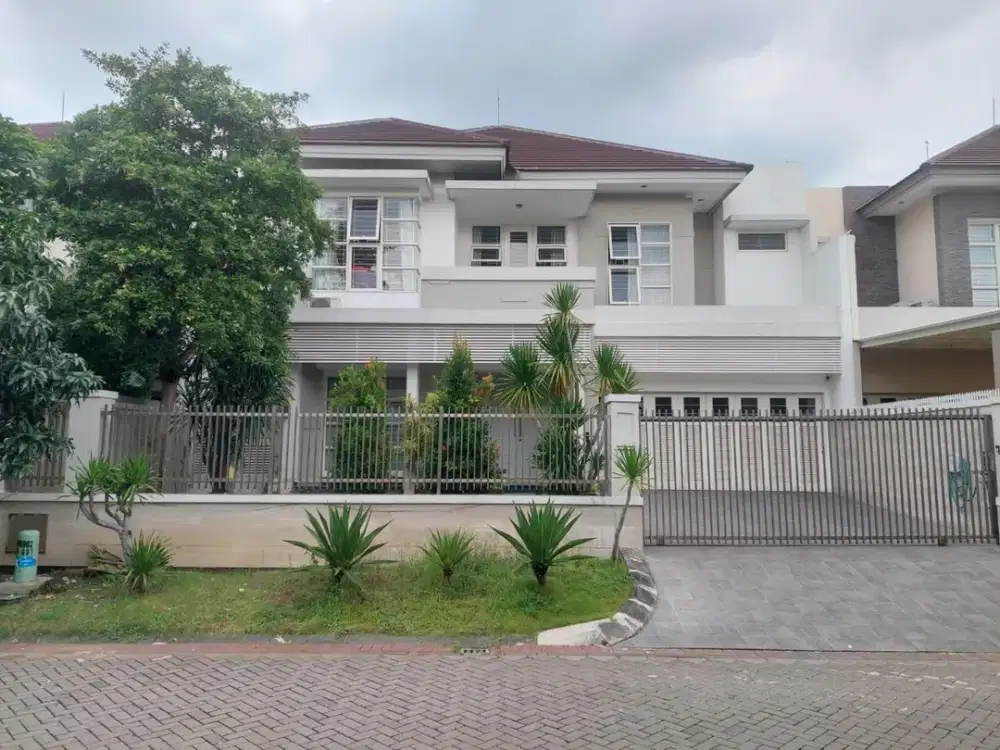 Rumah mewa 2 lantai di Pury galaxy dkt araya pakuwon galaxy mall