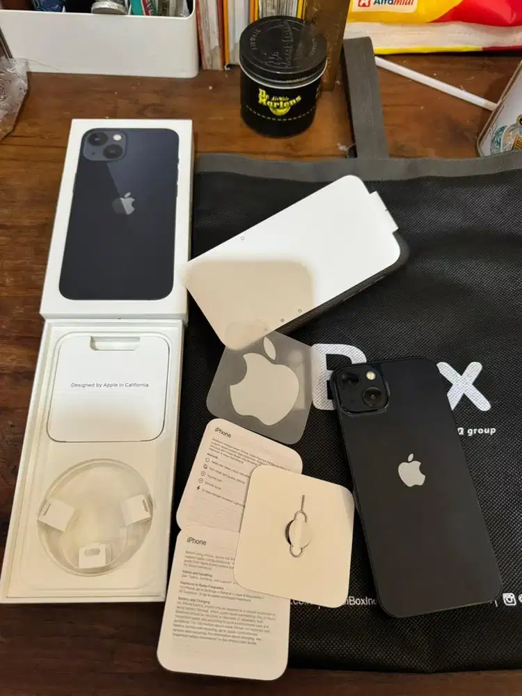 Iphone 13 ibox 128 mulus pemakaian pribadi NEGO original semua