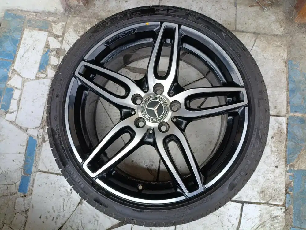 Ban dan Velg model Mercedes/AMG R18 225/40