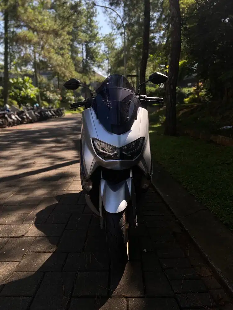 Nmax silver 2022
