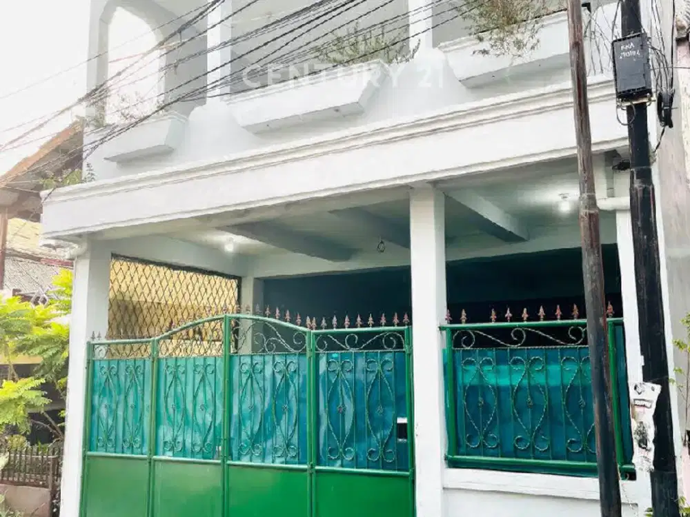 RUMAH SIAP HUNI HADAP SELATAN DALAM KOMPLEK DI CENGKARENG