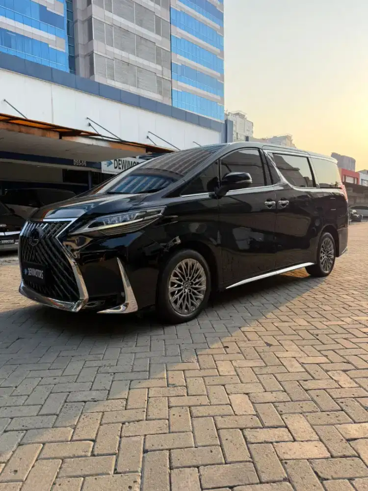 LEXUS LM 350 2022 VIP 2+2 BLACK