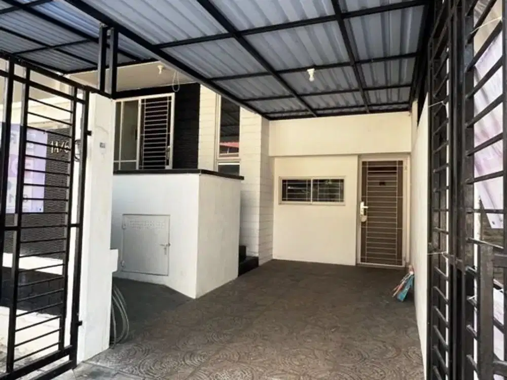 Dijual Rumah Bahtera Permai Kayara PIK1, Uk. 7x15,5, Split Level, 2,5 Lantai, 3 KT, SHM, Semi Furnished, Harga : Rp 4.8 M Nego