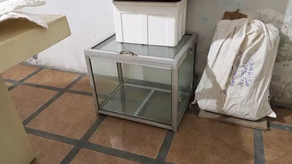 Seteling kaca jualan