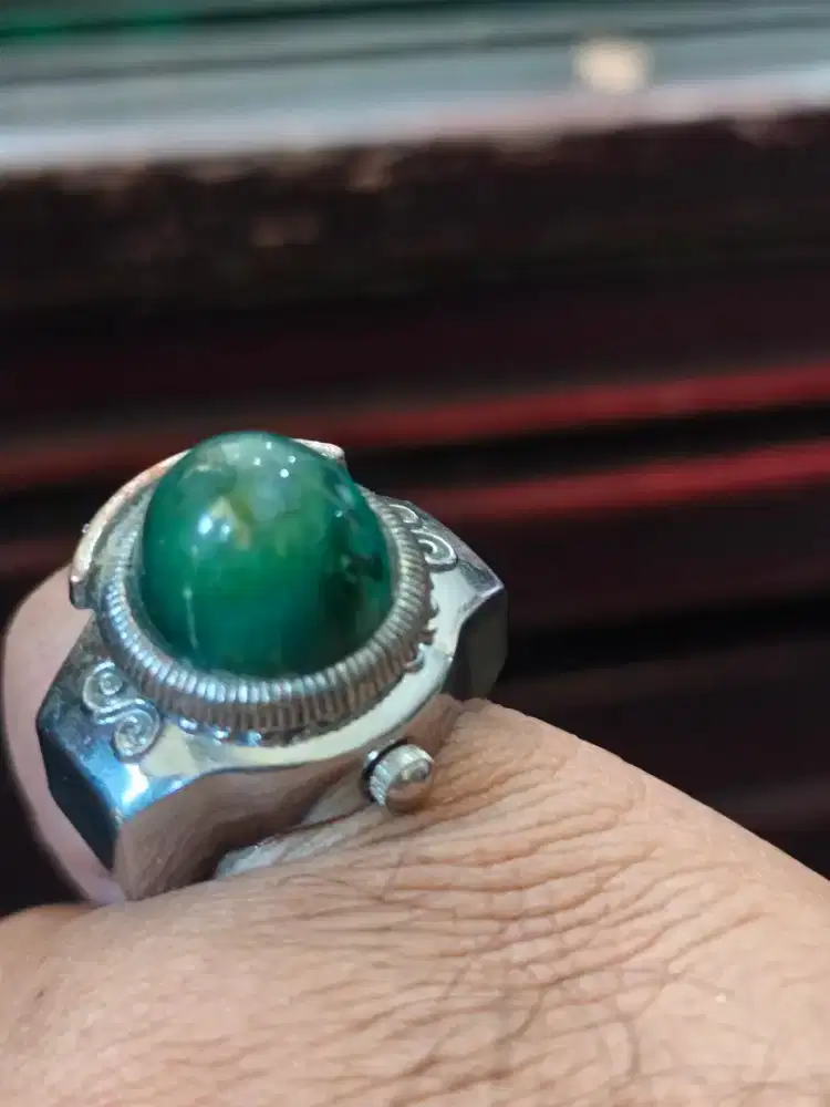 Cincin bacan ring unik ada jam nya